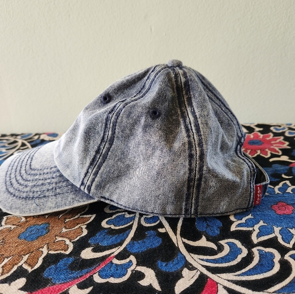 Levi's jean denim adjustable hat - Picture 3 of 10